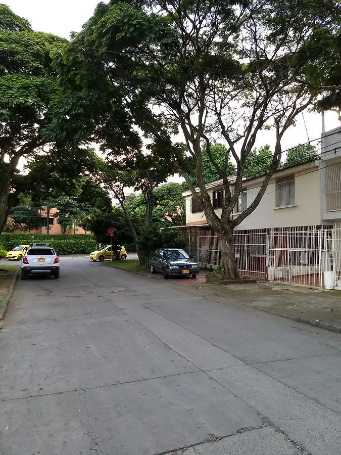 Apartamento Alcobas cerca al Éxito San Fernando Cali Habitación en casa particular