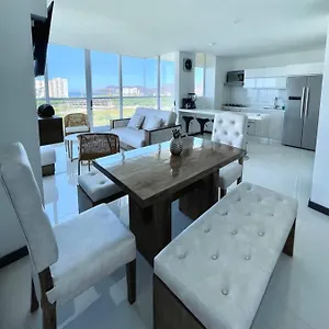 https://nuevo-y-moderno-apartamento-con-vista-al-mar.santamartahotels.net